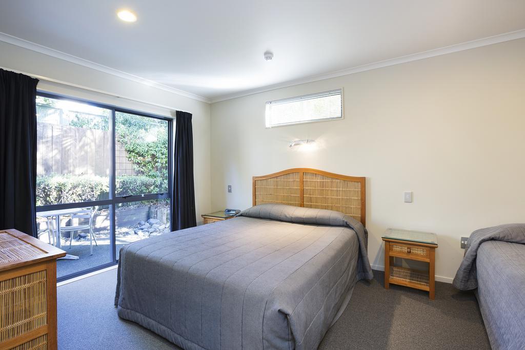 Beach House Motel Papamoa Szoba fotó