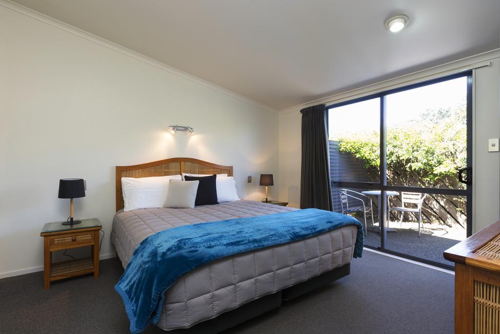 Beach House Motel Papamoa Kültér fotó