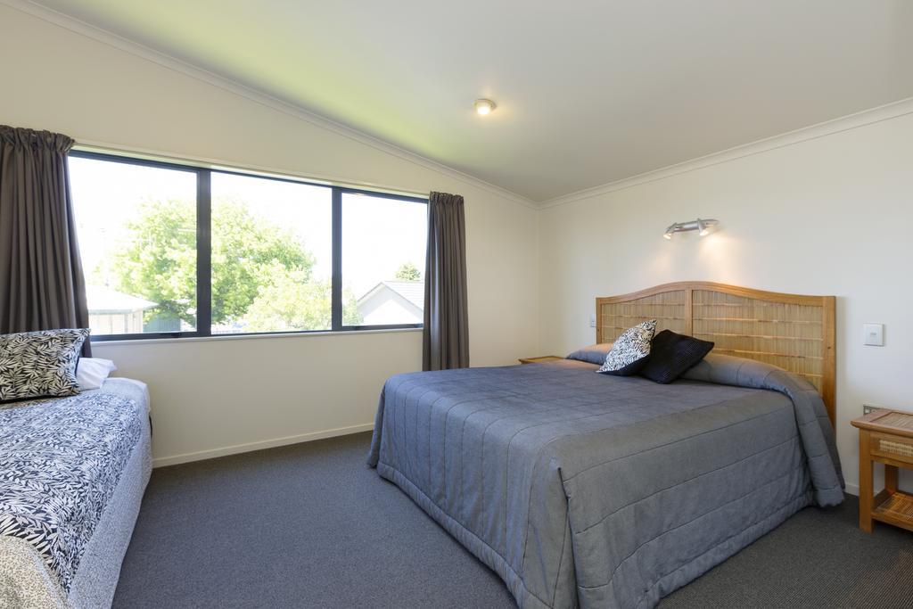 Beach House Motel Papamoa Kültér fotó