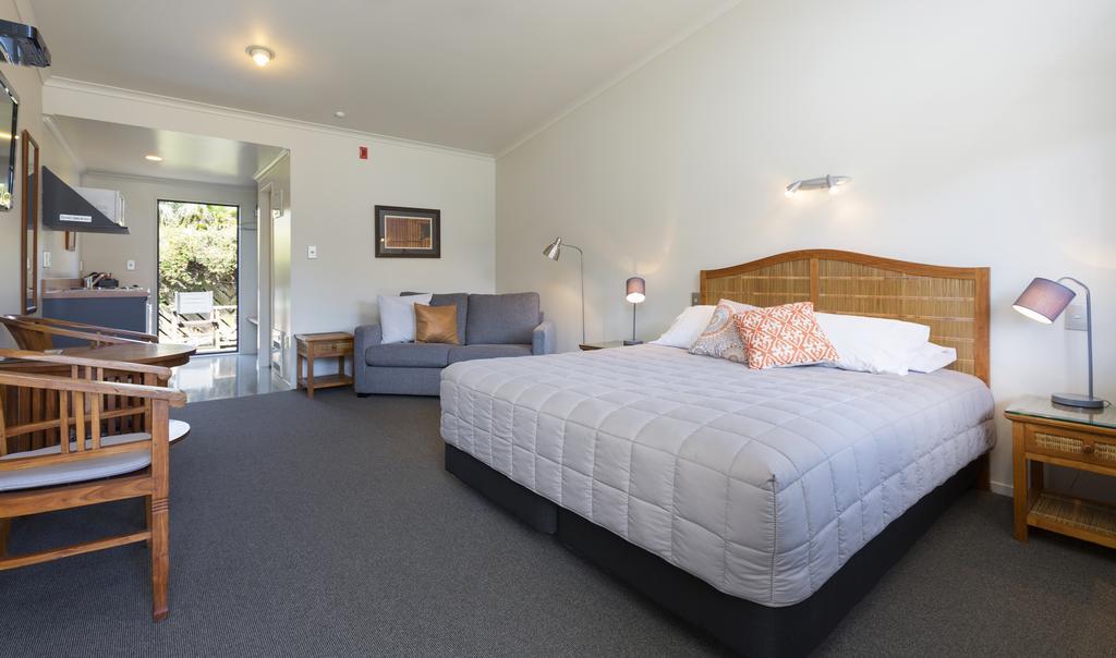 Beach House Motel Papamoa Kültér fotó